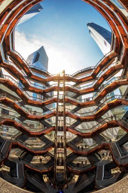 New York, ABD - 8 Mart 2020: The Vessel, mimar Thomas Heatherwick tarafından Manhattan 'da Hudson Yards Staircase olarak da bilinen proje.