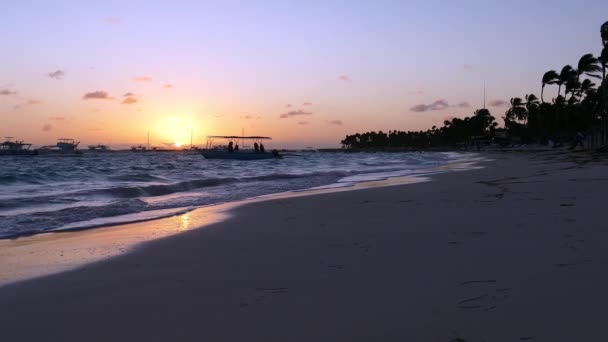 Zachód Słońca Dominikańskiej Plaży Punta Cana — Wideo stockowe