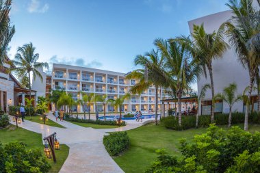 PUNTA CANA, DOMINICAN Cumhuriyet - 15 Mart 2020: Karayip bölgesindeki Büyük Antiller takımadasının bir parçası olan Dominik Cumhuriyeti 'nde tatil beldesi.