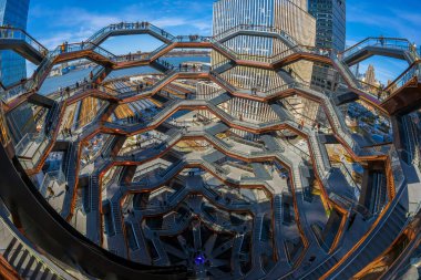 New York, ABD - 8 Mart 2020: The Vessel, mimar Thomas Heatherwick tarafından Manhattan 'da Hudson Yards Staircase olarak da bilinen proje.