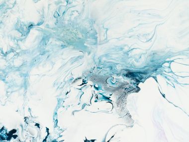 Mavi ve pembe sanat el boyalı arka plan.