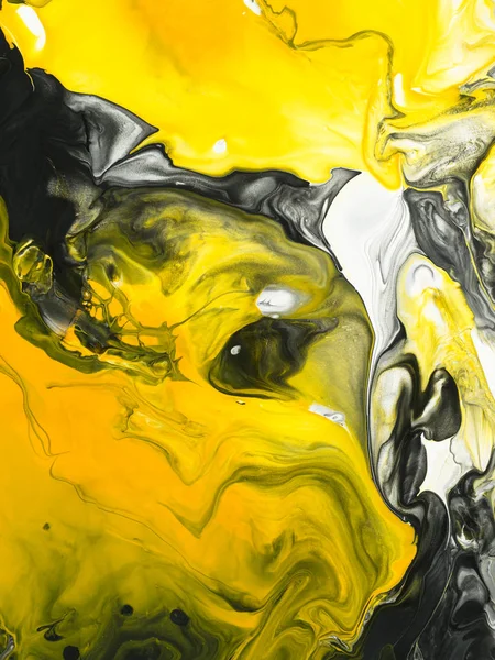 Arka plan siyah ve sarı mermer soyut el boyalı