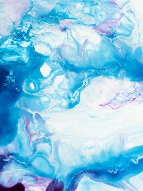 Mavi ve pembe soyut el boyası arka plan