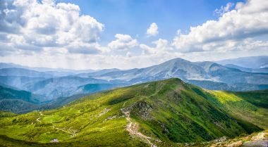 Zengin sabah güneş dağ