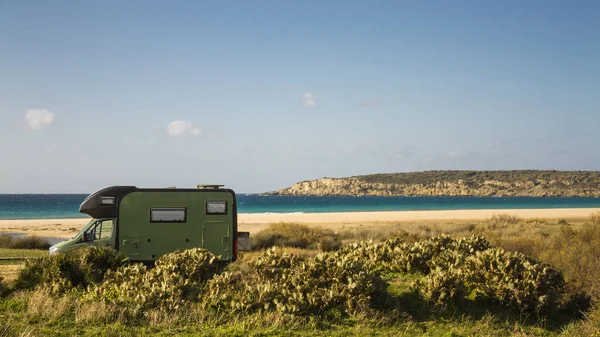 Otobüs kum okyanus dağlar plaj eğlenceli yolculuk nostalji