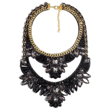 Güzel lüks büyük kadın siyah ve altın kolye zincirlerinden, kristaller, boncuklar, izole beyaz arka plan üzerinde şerit