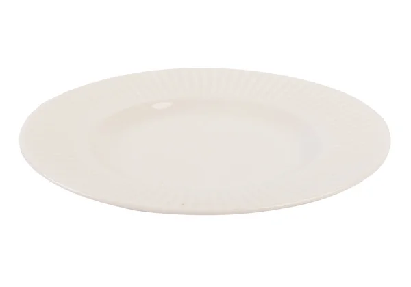 Πολυτελές πανέμορφο λευκό κεραμικό πιάτο σε λευκό φόντο — Φωτογραφία Αρχείου