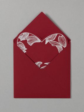 Kırmızı beyaz ve gri renk mock-up örneği, marka kimliği bir arka plan üzerinde için bir şablon. Sunumlar ve portföy grafik tasarımcıları için. Zarflar, kağıt, kalp