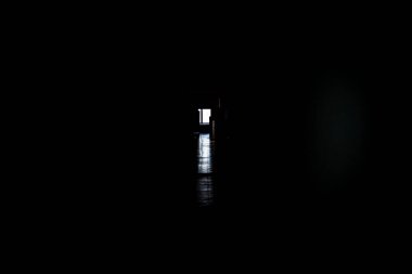 Koridorun sonunda ışık var.