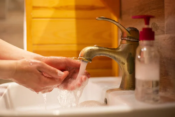 Lavare Mano Con Sapone Pulizia Igiene Foto Stock