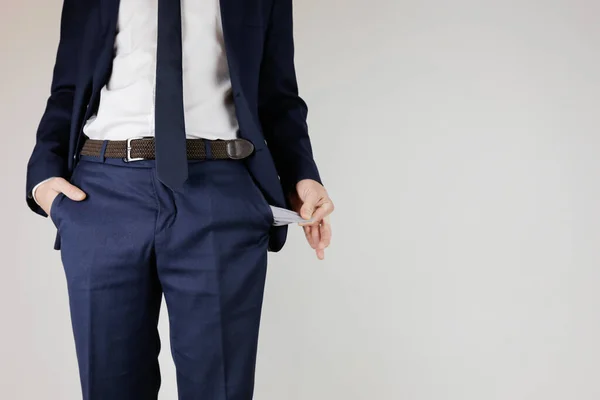 Homem Fato Negócios Virou Bolsos Avesso Crise Financeira Falência Negócio — Fotografia de Stock