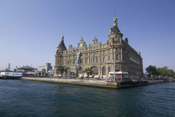 Istanbul, Türkiye - 19 Mayıs 2015: Bağlantı noktası Haydar Paşa, Istanbul. 