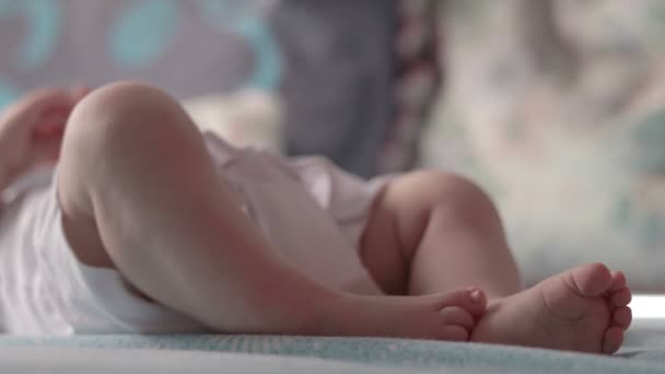 Bébé petites jambes — Video