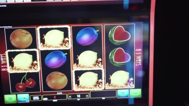 La máquina tragaperras en el casino — Vídeos de Stock