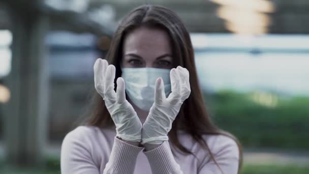 Portrait of a young girl in a protective mask — Stock Video