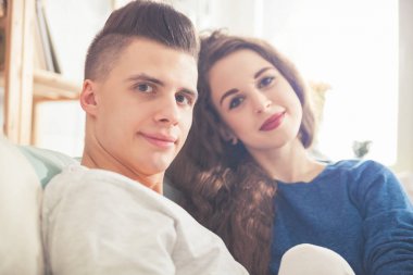 Divan kamera ev iç arıyor couple