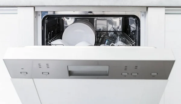 Open dishwasher with clean dishes — Stock Photo, Image