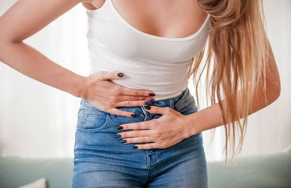 Young Female Home Suffering Abdominal Pain Close — Stock Photo, Image