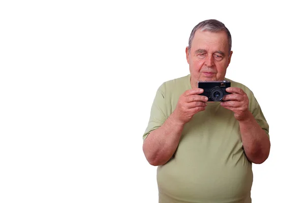 Retrato de anciano mayor satisfecho hombre tomando foto con ret —  Fotos de Stock