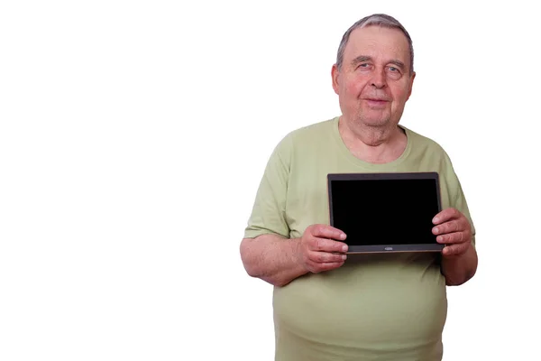 Портрет пожилого человека удовлетворенного улыбкой человека с планшетом, является — стоковое фото