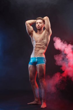 Güç, güç, mükemmel vücut, vücut geliştirme, spor kavram. S