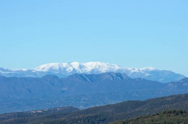 İspanyol Pyrenees üzerinden görünüm