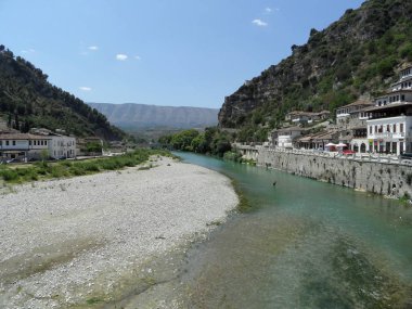 Osum nehri, Berat, Arnavutluk