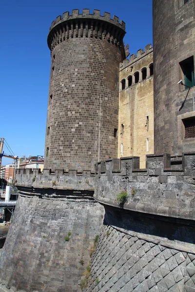 Castillo Nuovo, Nápoles, Italia —  Fotos de Stock