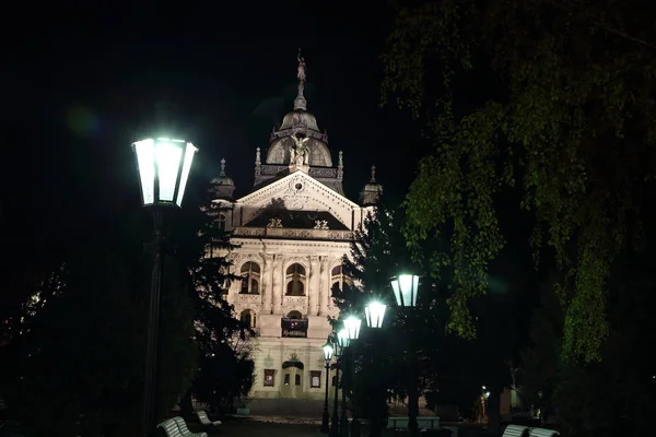 Kosice tiyatroda gece, Slovakya