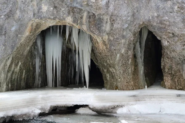 Zimní pokles národního parku Slovenský ráj, Slovensko — Stock fotografie
