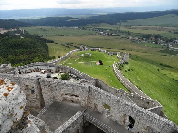 Vista do castelo de Spis, Eslováquia — Fotografia de Stock