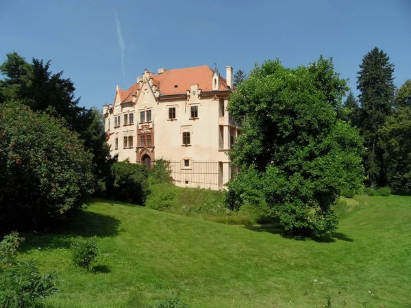 Castillo de Vrchotovy Janovice, República Checa — Foto de Stock