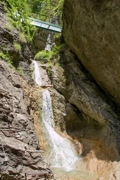 Cascata nel Parco nazionale slovacco Paradise, Slovacchia — Foto Stock