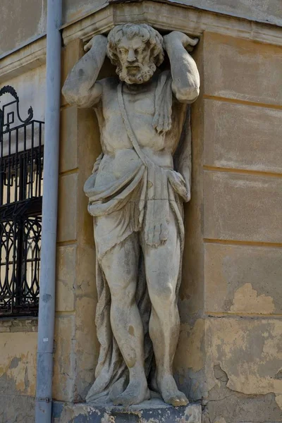 Статуя Коргона в Нитре, Словакия — стоковое фото