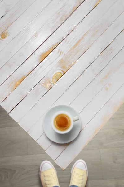 Fußtisch und Kaffee — Stockfoto