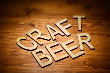 Ahşap kelime zanaat bira