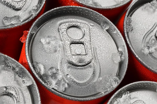 Rode soda cans — Stockfoto
