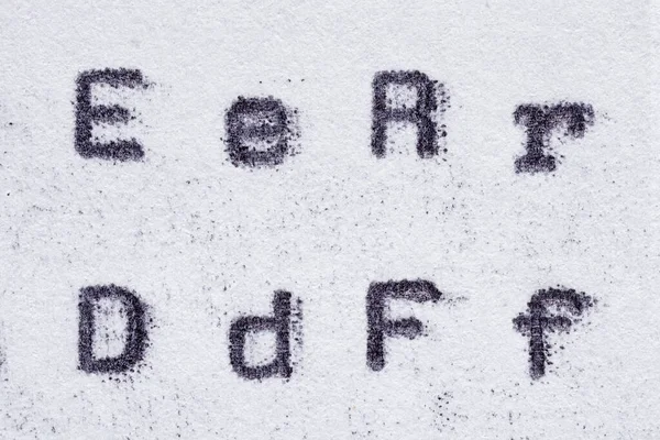 Alfabeto de fonte de máquina de escrever real com letras E, R, D, F — Fotografia de Stock
