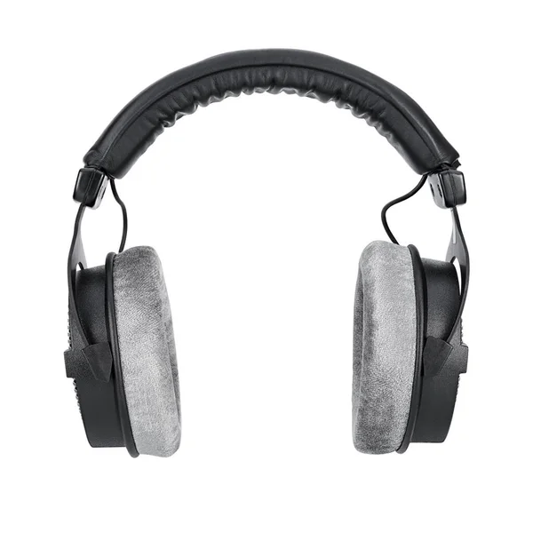 イヤフォン 白い背景に隔離された黒いスタジオの耳のオーバーオープンバックヘッドフォン — ストック写真