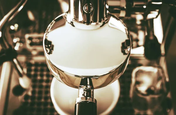 Nya blanka kaffebryggare — Stockfoto