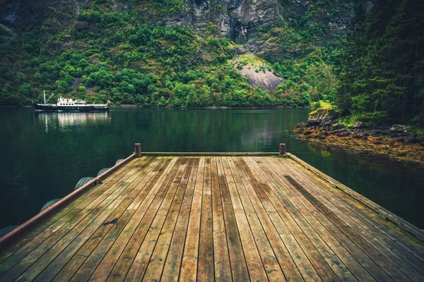 Fából készült Fjord fedélzet — Stock Fotó