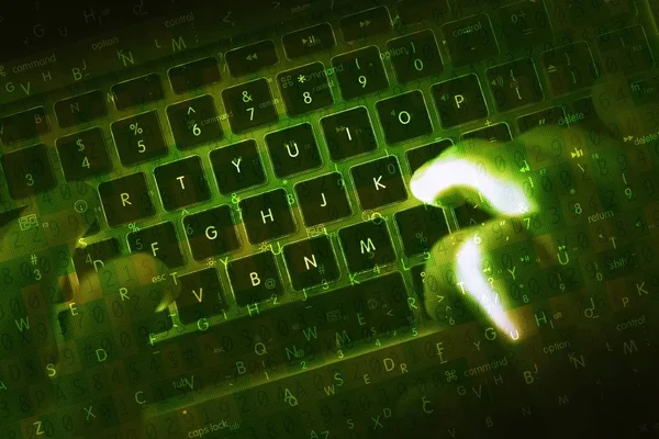 Хакер зеленої концепції — стокове фото