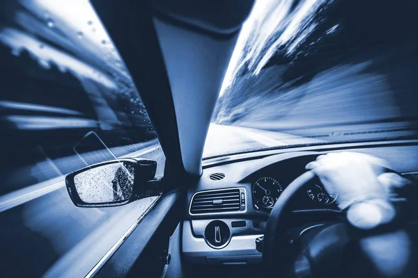 スピード違反の車の概念 — ストック写真