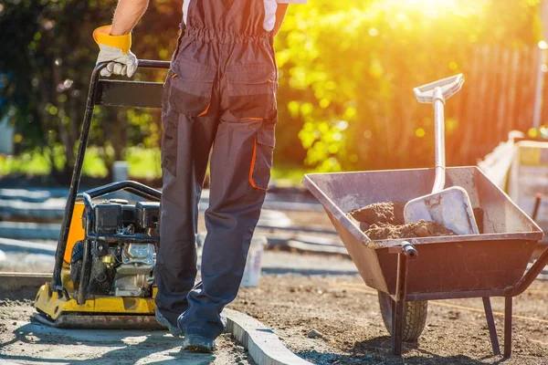 Baksteen pad bouw — Stockfoto