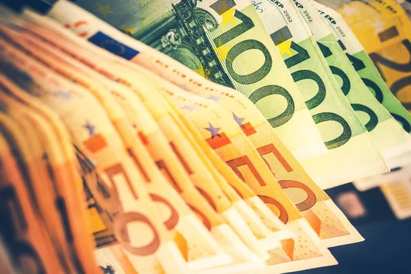 Stapel van euro-bankbiljetten — Stockfoto