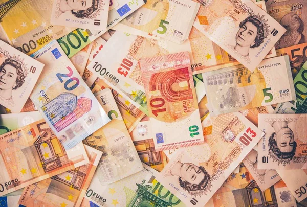 Libras e Euros Fundo — Fotografia de Stock