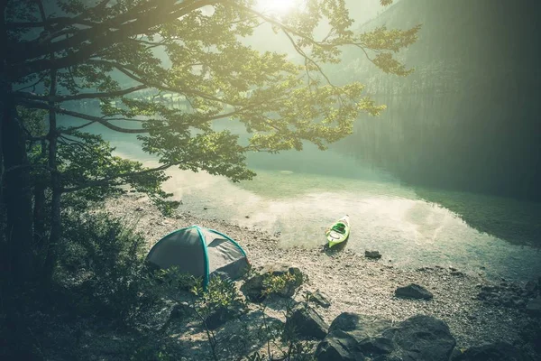 Scenic Lake Camping — Stock Photo, Image