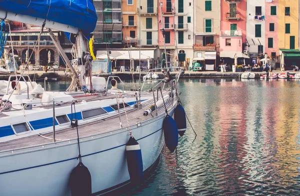 Yate en Porto Venere Italia — Foto de Stock