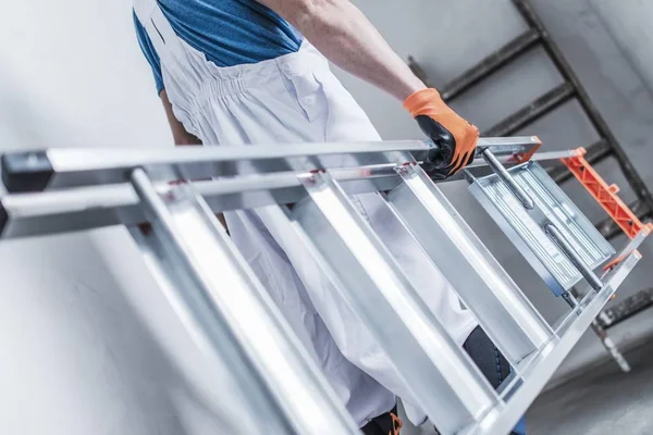 Construction Worker with Ladder — Stock Photo, Image