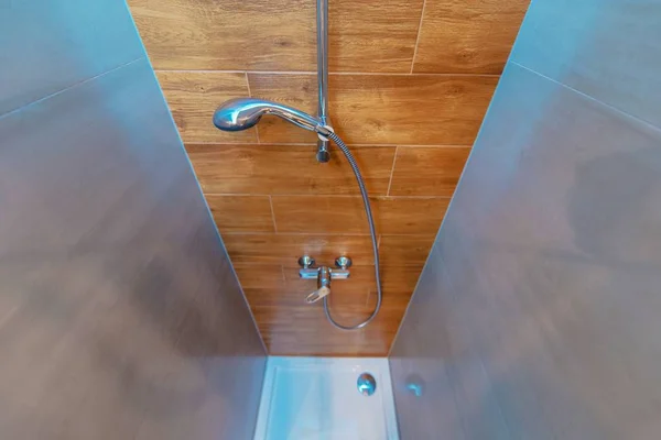 Елегантна сучасна душова кабіна — стокове фото